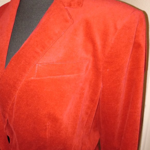 Talbots velvety deep Rose Red two-piece pant suit - Picture 2 of 10